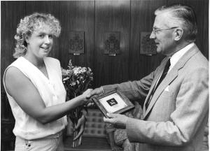 Huldiging door de burgemeester van Velsen na de overtocht van het Kanaal